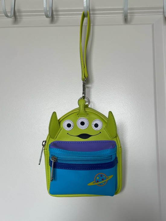 Loungefly Handbags - Loungefly Toy Story Alien Wristlet 🛸🩵